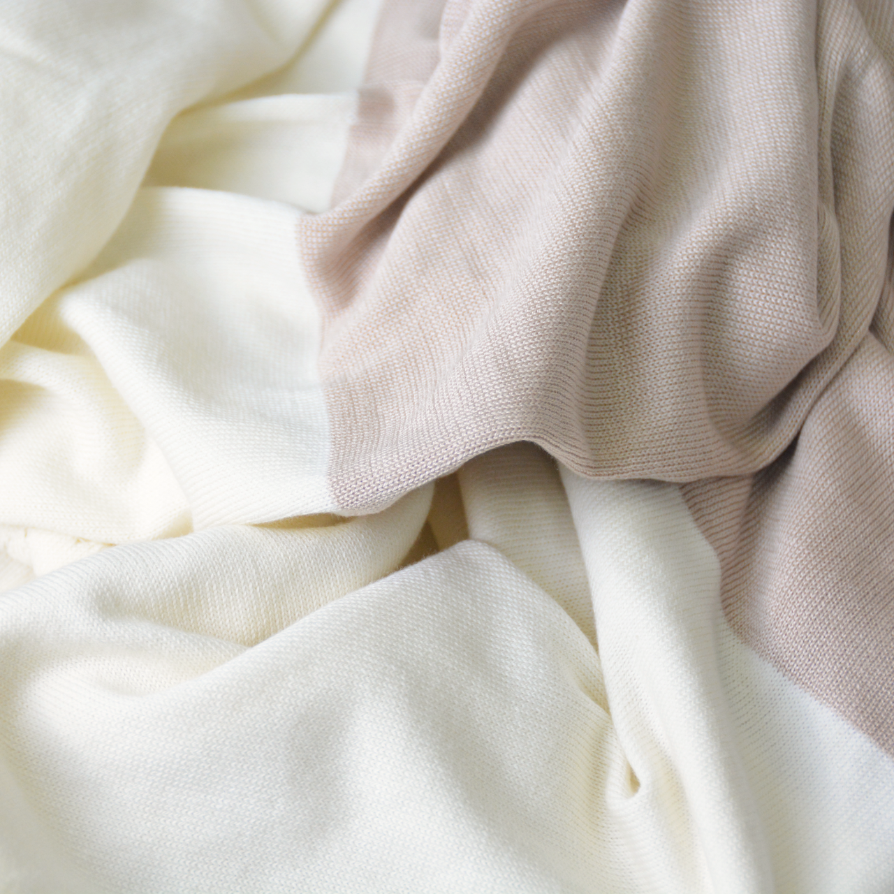 シルク100％とオーガニックコットン100％のワイドペチパンツ