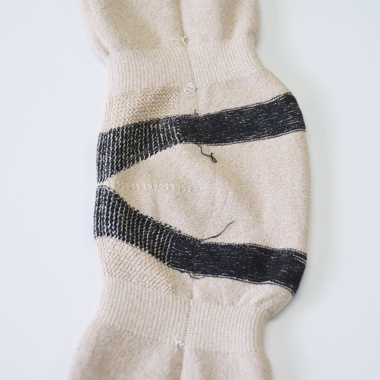 シルク膝ケアサポーター(1枚入り）～遠赤外線効果とシルクの相乗効果