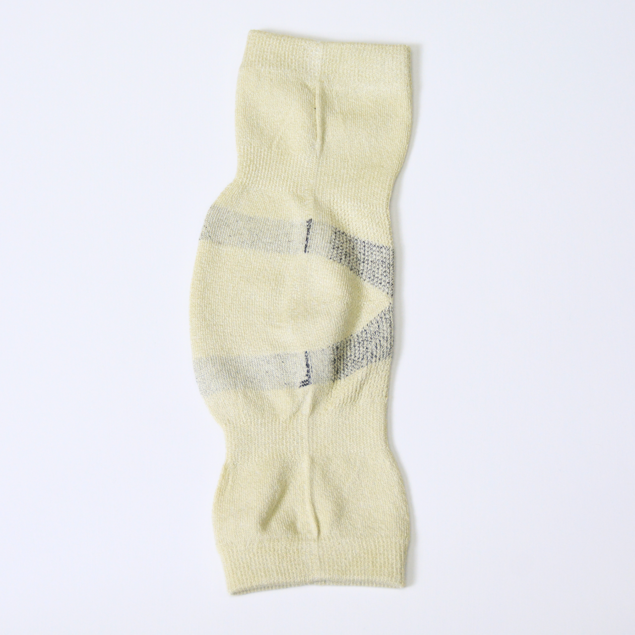 シルク膝ケアサポーター(1枚入り）～遠赤外線効果とシルクの相乗効果