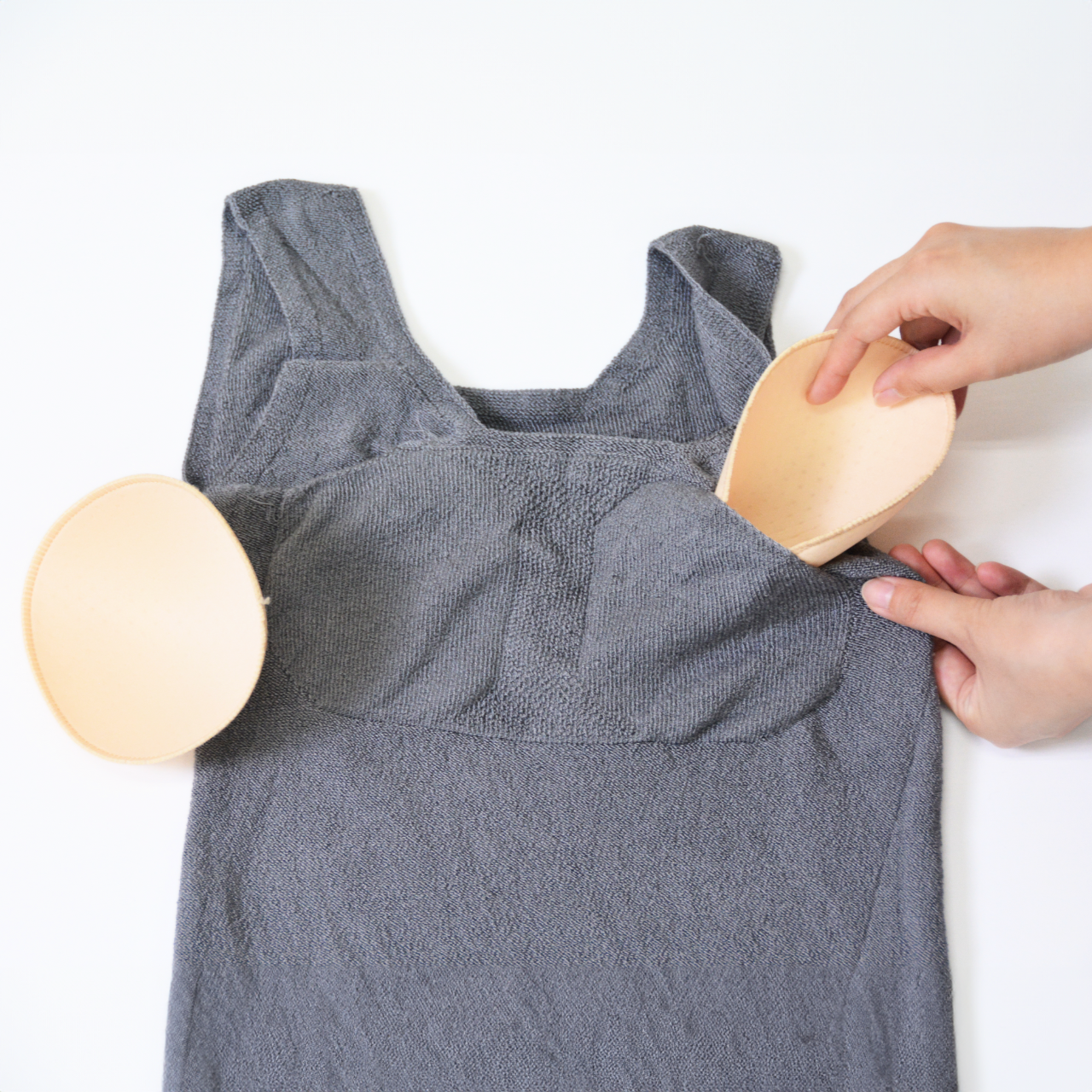 上質シルク90% ブラ付きタンクトップインナー