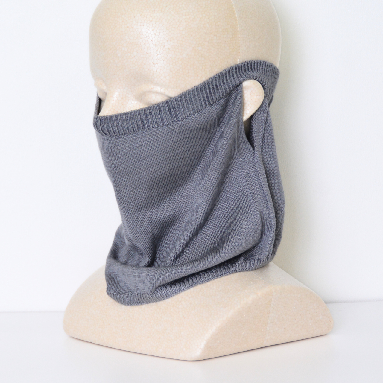 シルク100％のフェイスマスク