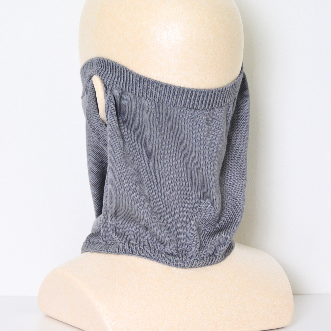 シルク100％のフェイスマスク