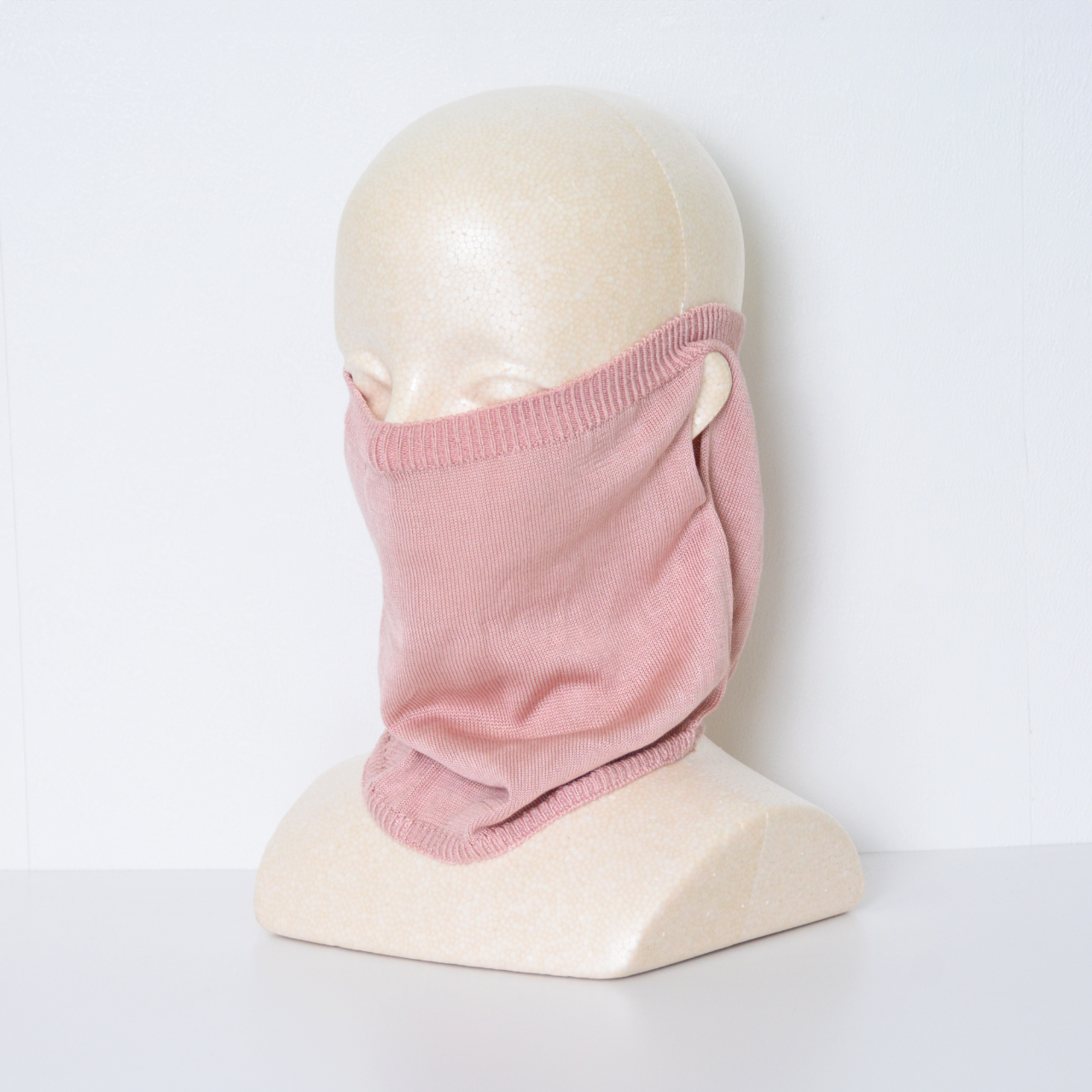 シルク100％のフェイスマスク