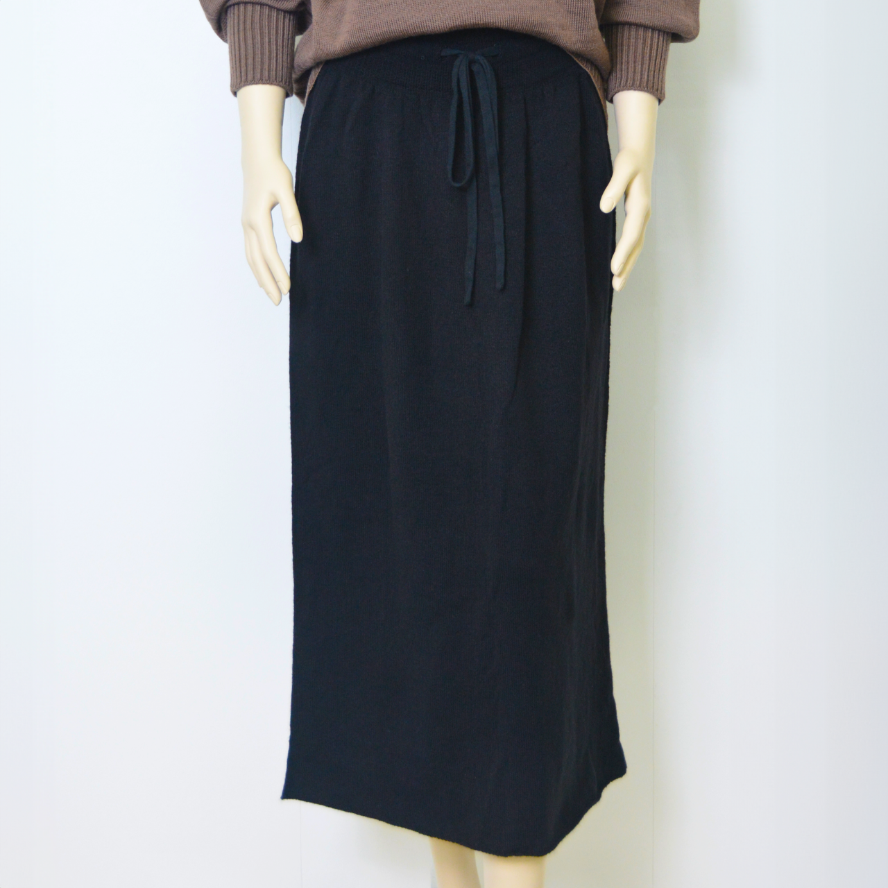 ニットスカート［まるで空気のように、軽くて温かいウール100％］
