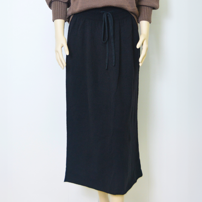 ニットスカート［まるで空気のように、軽くて温かいウール100％］