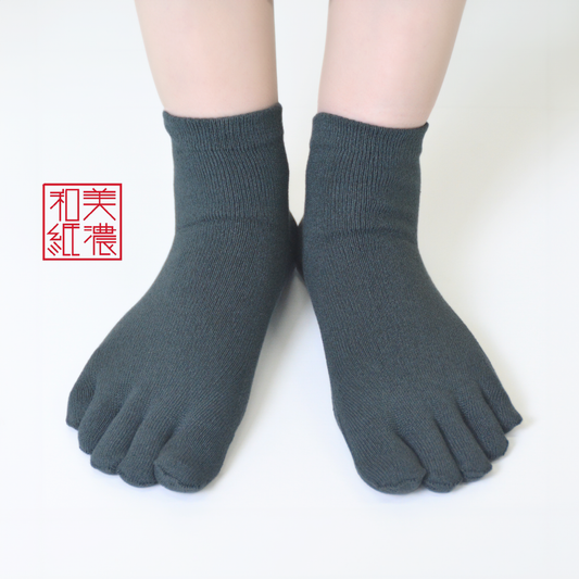 美濃和紙くつした（五本指）消臭力98％さらりと快適