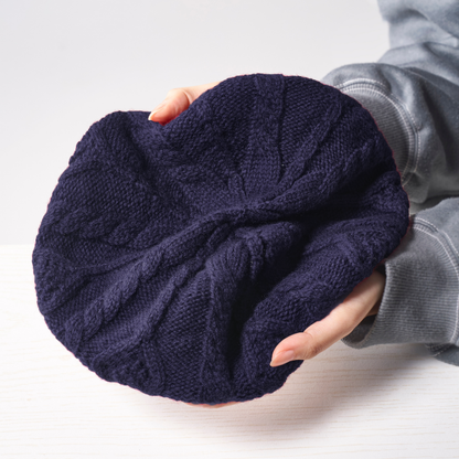 ベレー帽［まるで空気のように、軽くて温かいウール100％］ケーブル編み 縄編み