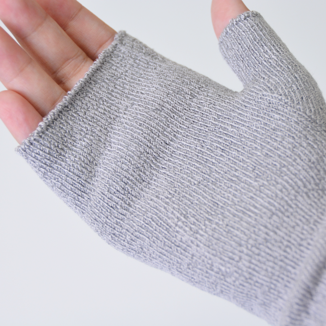 ハンドウォーマー上質シルク90％以上使用